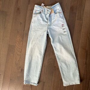 Levi’s Ribcage jeans size 0/25